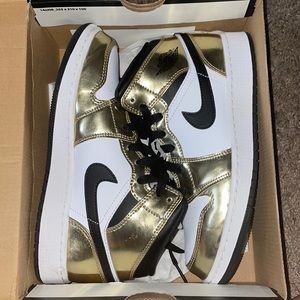 Air jordan 1 mid SE